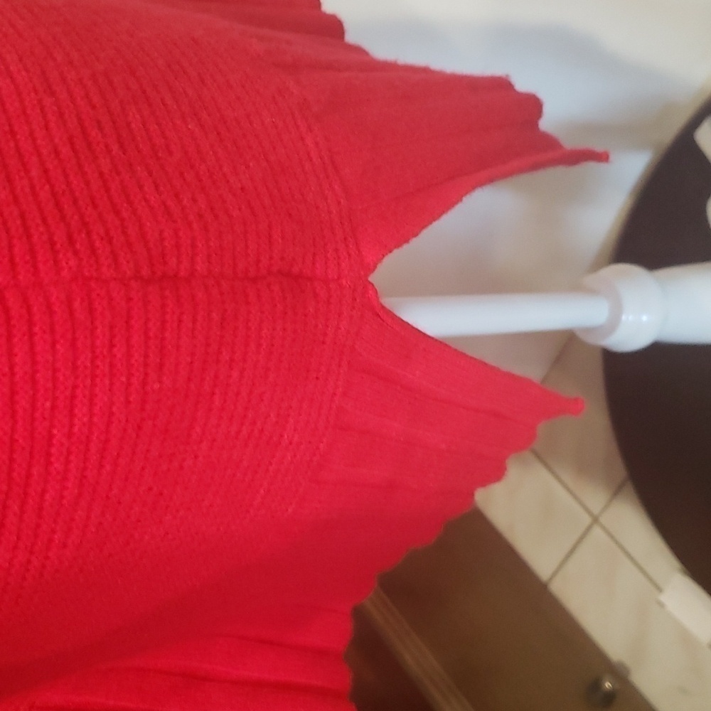 Crown & ivy red ribbed PXL Sweater nwot - Picture 5 of 9